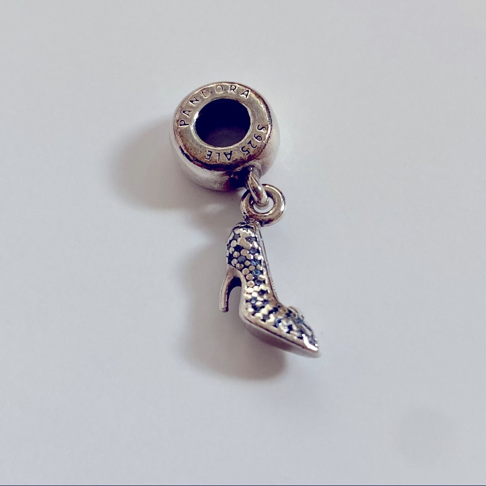 Pandora Disney Cinderella’s Sparkling Slipper Dangle Charm